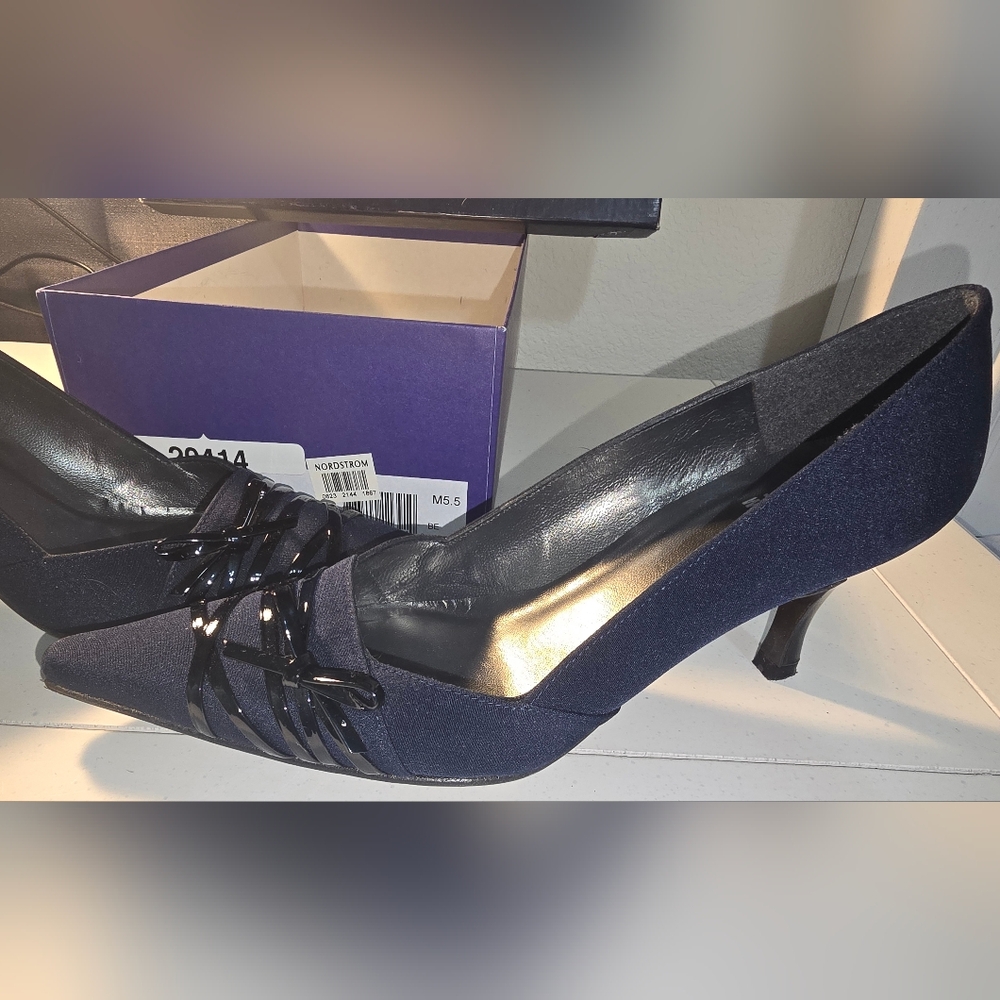 Stuart Weitzman  blue heels size 5.5